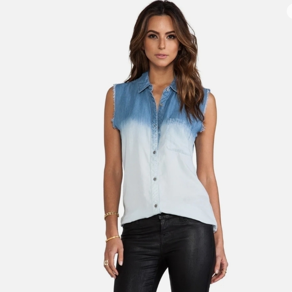 Rails Willa Chambray Ombre Sleeveless Button Down Top size Medium Blue